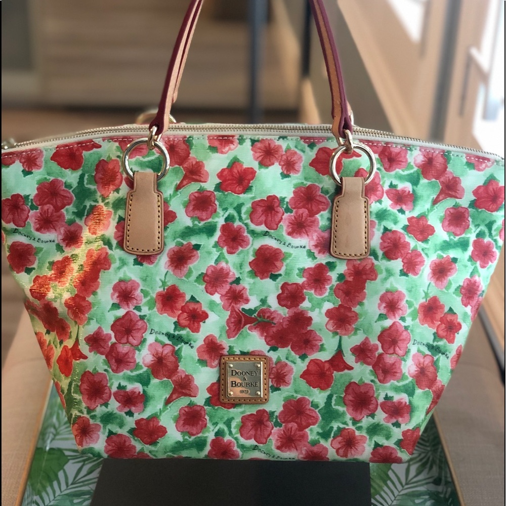 💝Dooney & Bourke Floral print